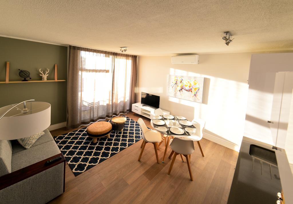 Ikon Self Catering Apartment Windhoek Luaran gambar