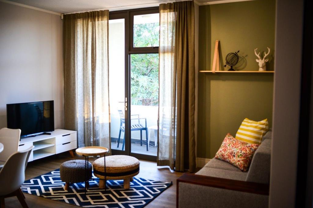 Ikon Self Catering Apartment Windhoek Luaran gambar